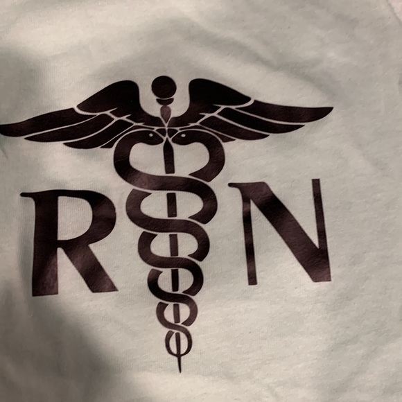 Light Green Nurse’s T Shirt.  New W/O tag. Size M - Picture 2 of 3